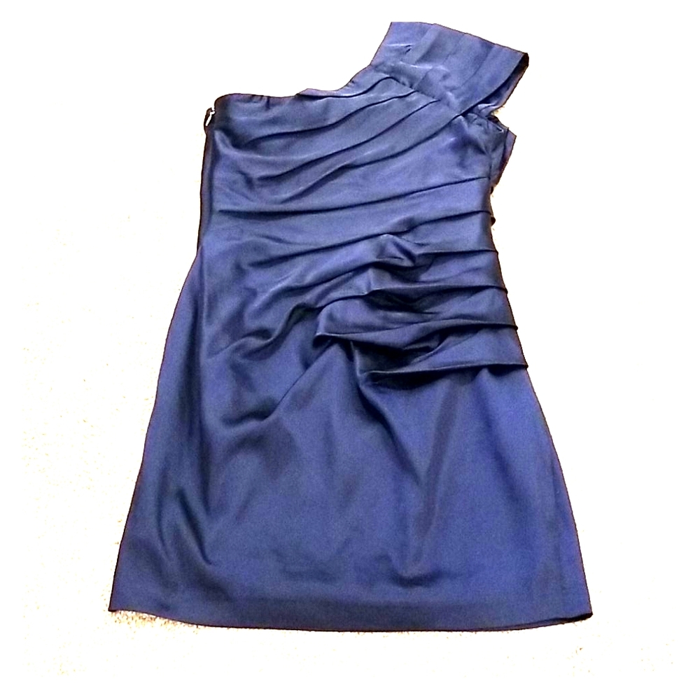 One shoulder navy strapless dress.